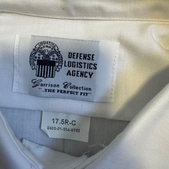 Defense Logistics Agency Garrison Dress White 17.5R-C - Picture 1 of 5